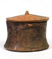 Lidded pyxis (container of cosmetics or jewelry)