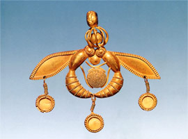 Το χρυσό κόσμημα με μέλισσες